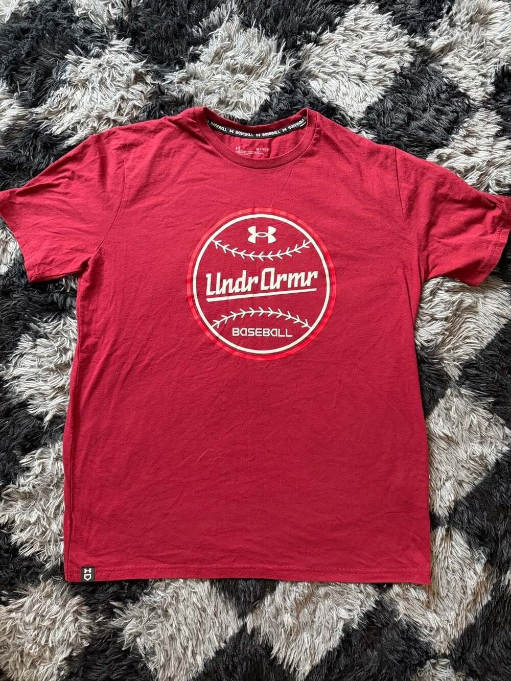 Under Armour Men's Baseball Graphic T-Shirt Red Logo XL